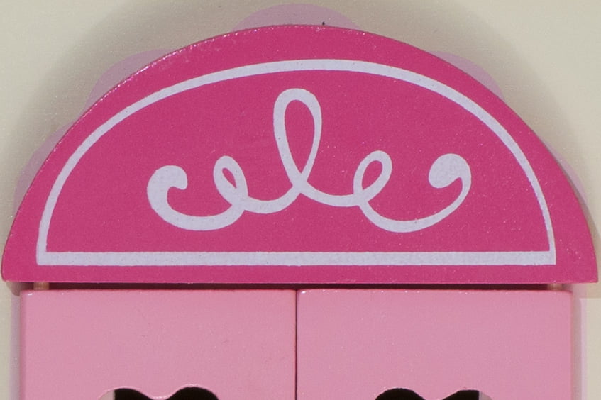 Olympus 75-300 f/6.7- 200mm