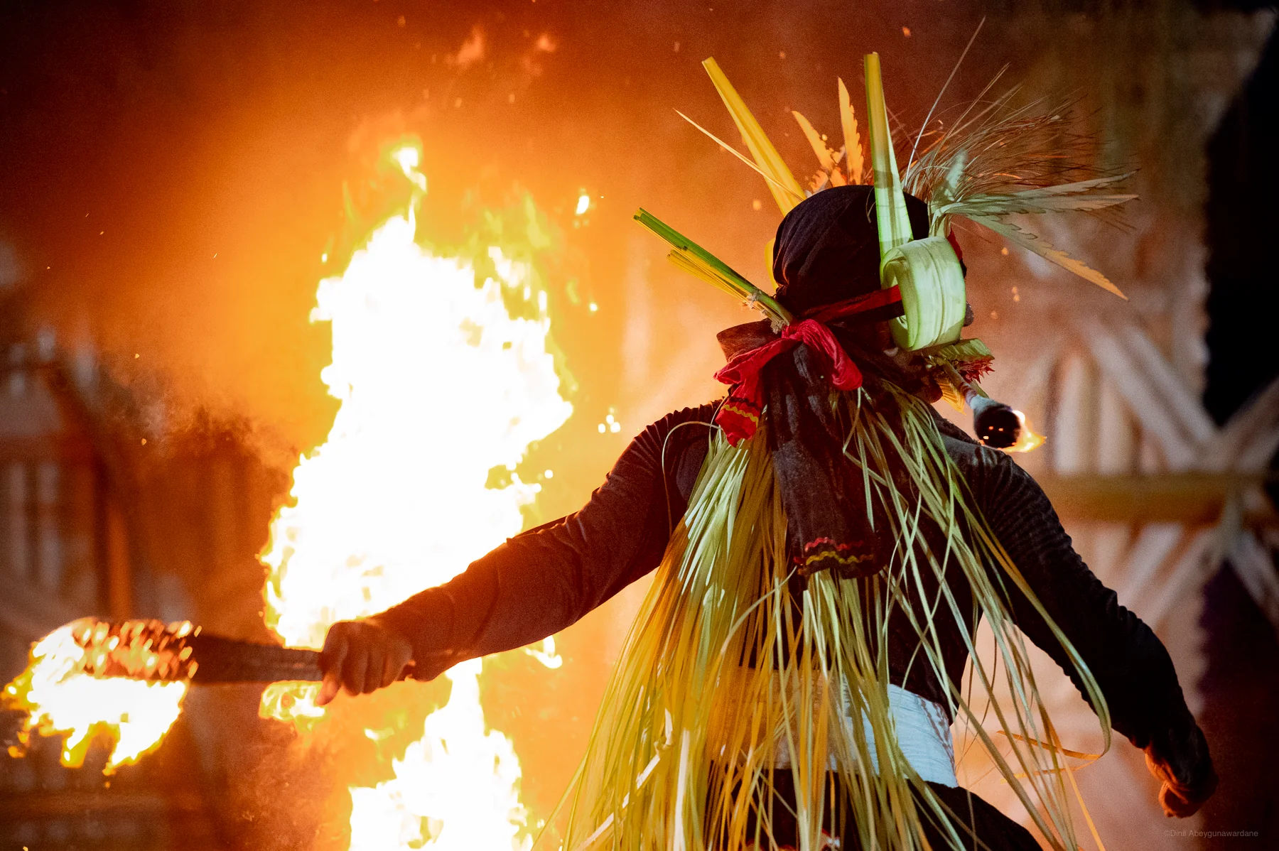 A dancer performing ‘Mahason Samayama’ during a ‘Sanni Yakuma’, a traditional healing rite of Sri Lanka - History of Medicine & Healing in Sri Lanka Project